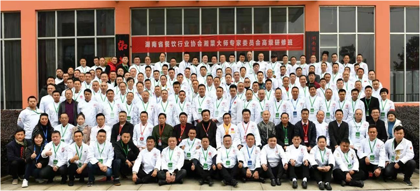 常務(wù)副會(huì)長(zhǎng)